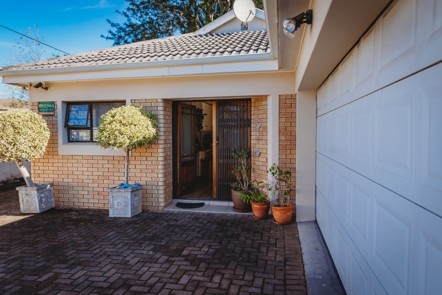 3 Bedroom Property for Sale in Heatherlands Western Cape